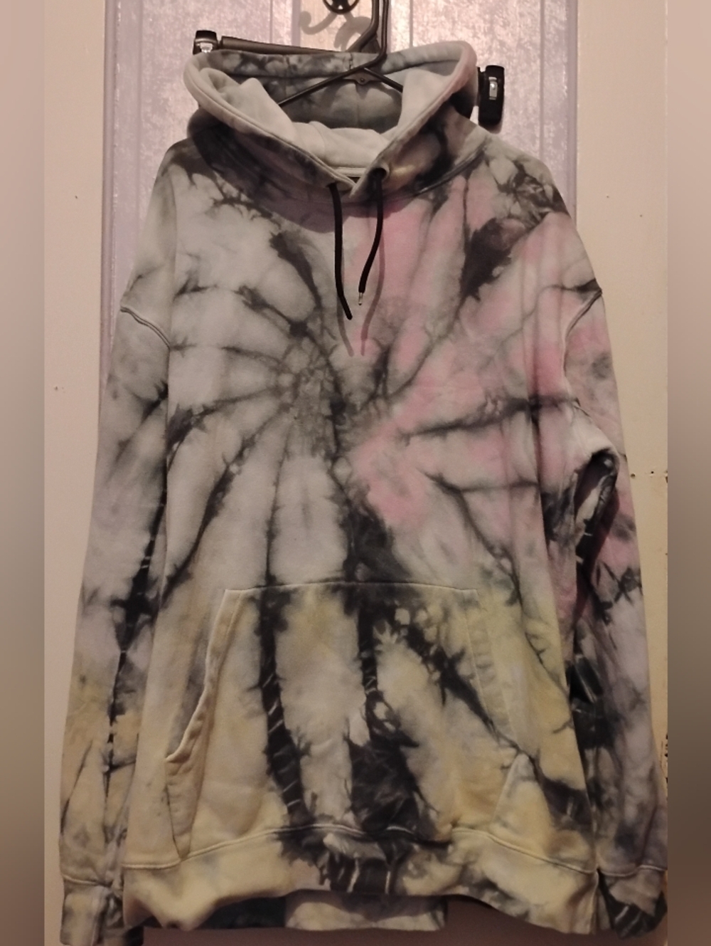 3X Tie-Dye Pullover Hoodie in Black, Pink & Cream